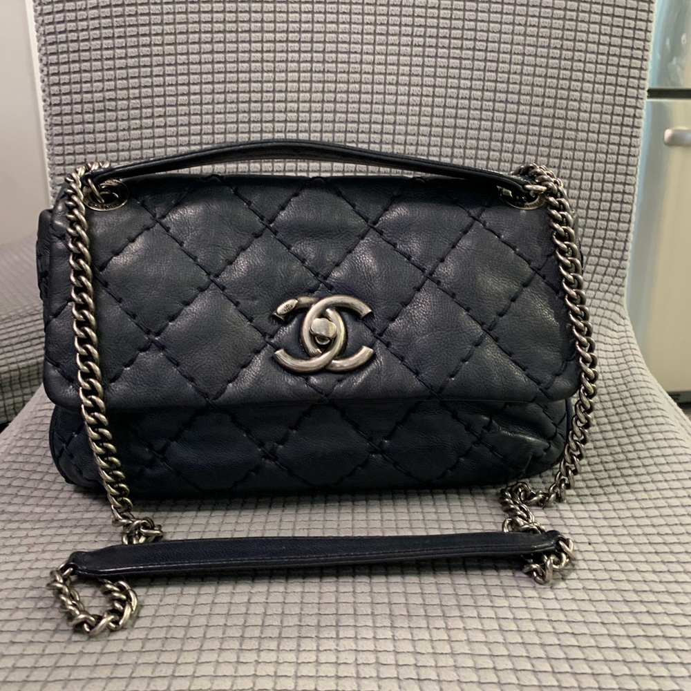 Chanel classic single flap shoulder bag❤️ - Picture 3 of 17